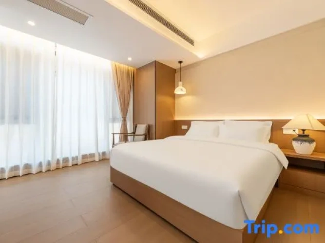 Luxury Single Suite