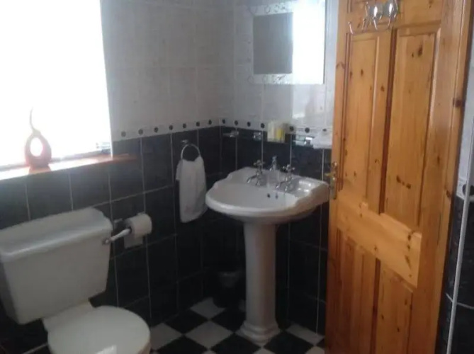 Loughrask Lodge B&B