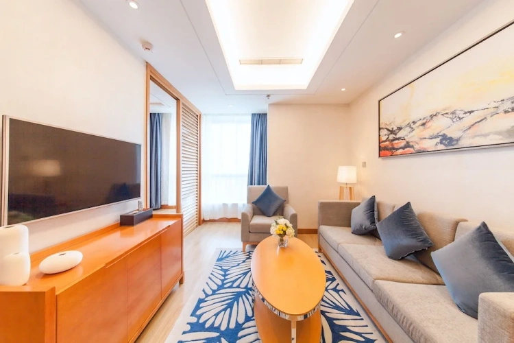 Deluxe Suite