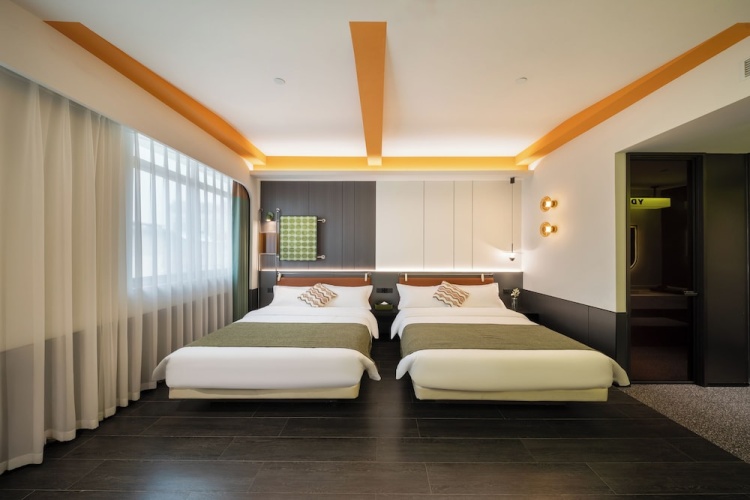 Standard Twin room
