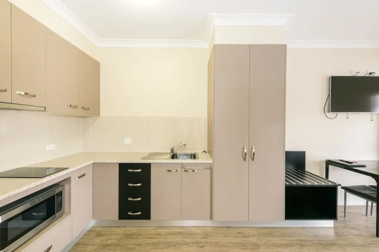 Standard Twin Studio
