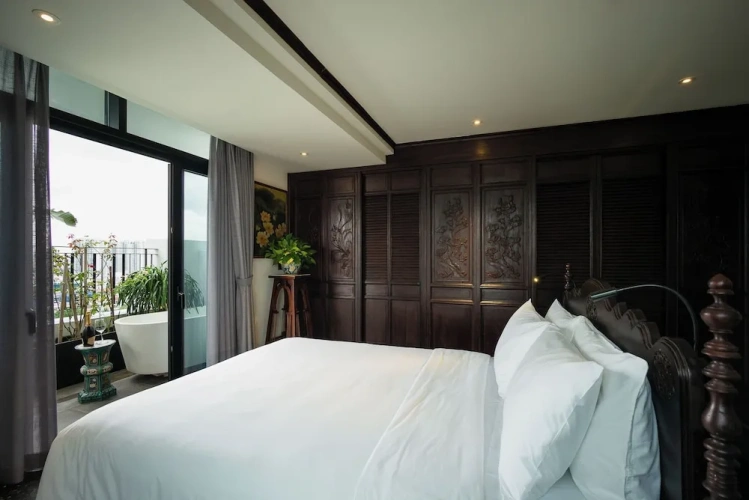 Executive room with balcony