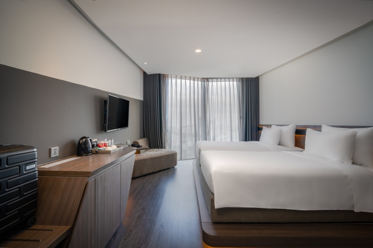 Deluxe Double room with city view