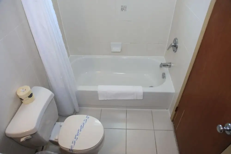 Economy Quadruple room