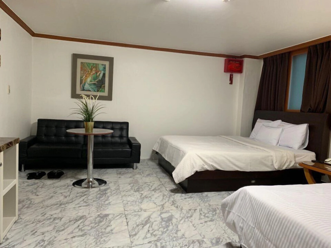 Hotel New World
