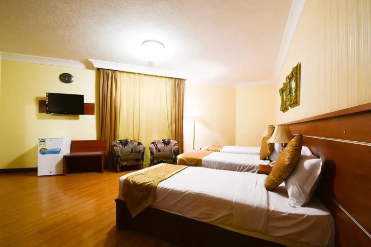 Luxurious Al Rawdah Suites