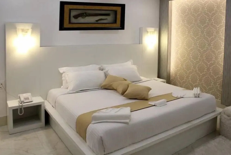 Airport Hotel