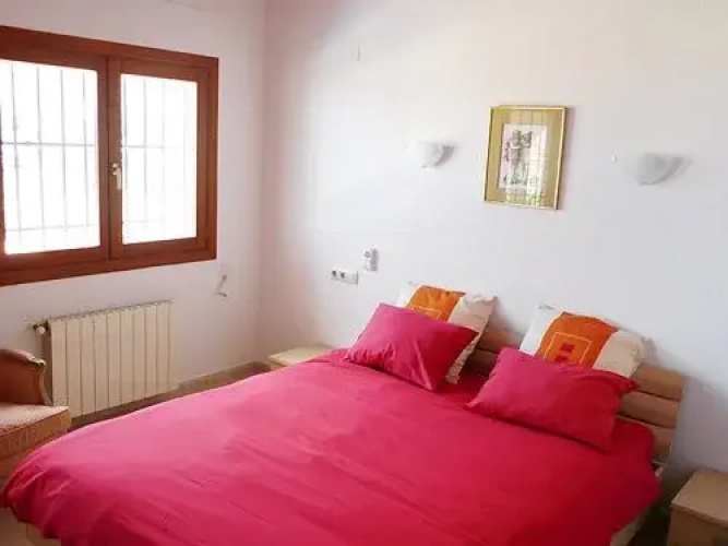 House Ruisenor Falcone