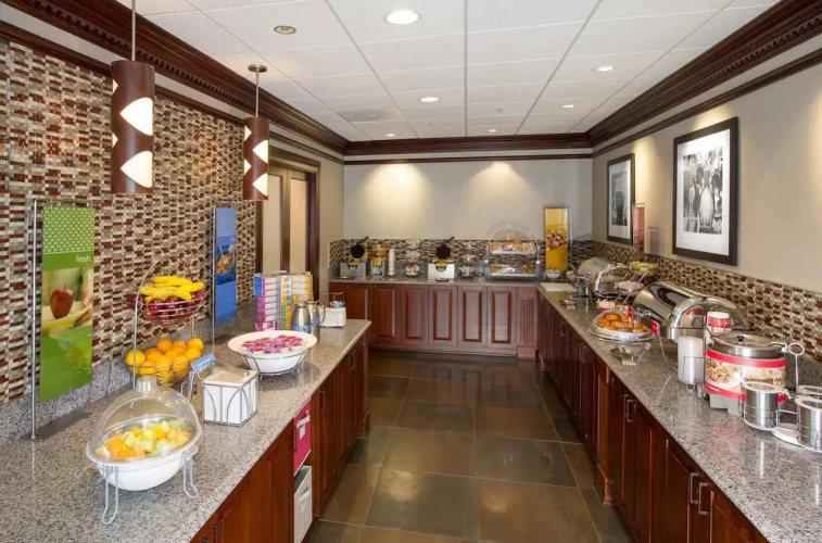 Hampton Inn Coventry-Warwick Area photo 14