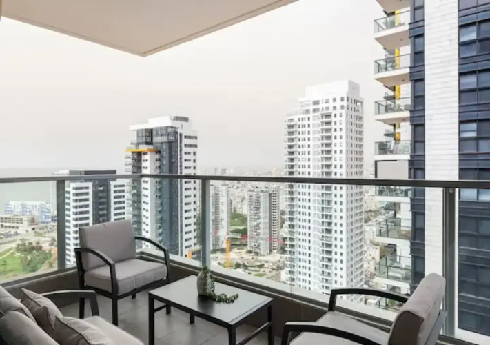 Fresh 3BR APT 32 Floor See View Tower
