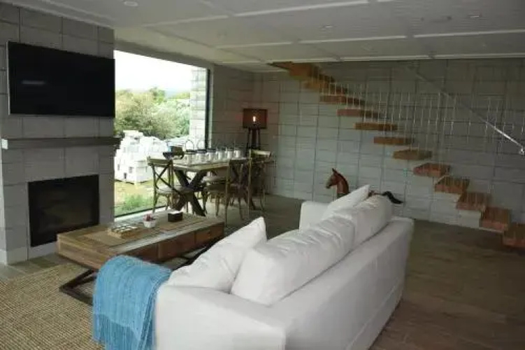 157 Field Way Luxury Lodge
