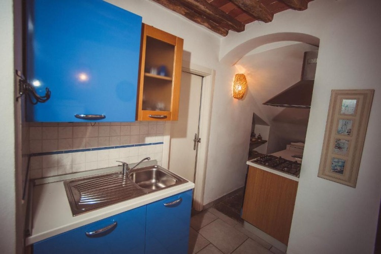 2 Bedrooms Quintuple Attic Apartment