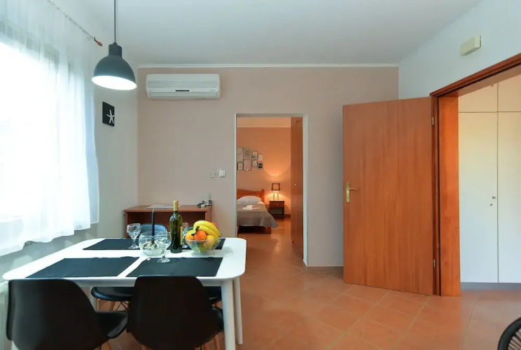 Apartment 1089