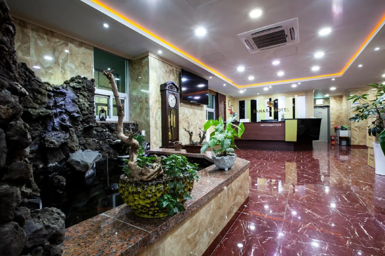 Sahara Hotel