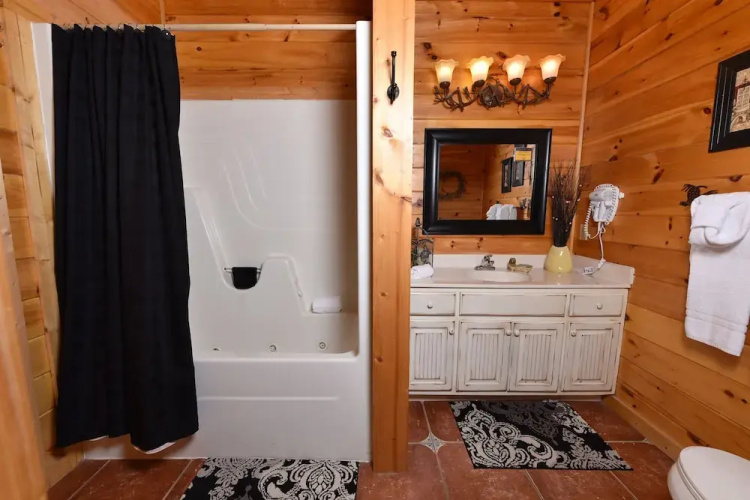 Cedar Forest - 1 Br cabin by RedAwning