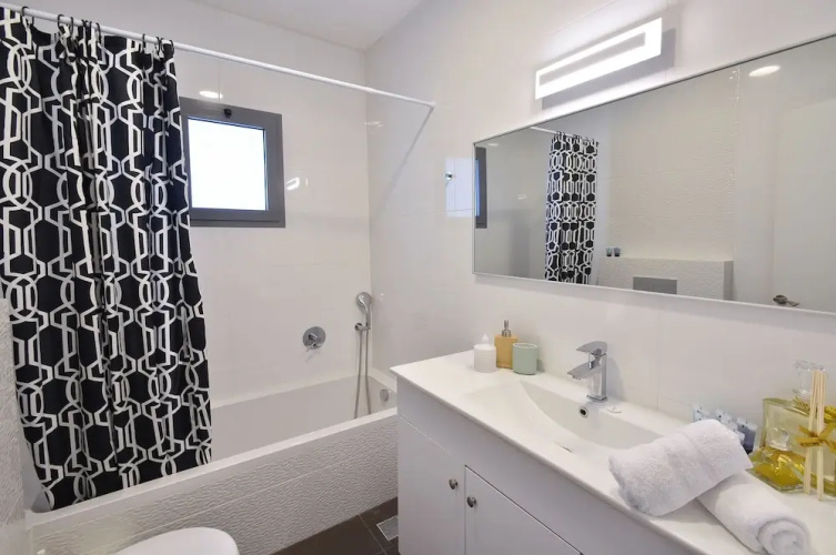 Ariston Luxury Garden Apt W Private Pool