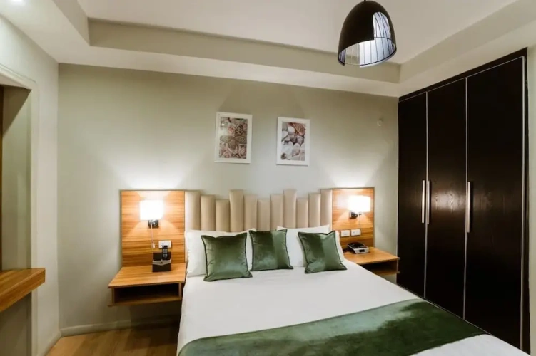Deluxe Apartment