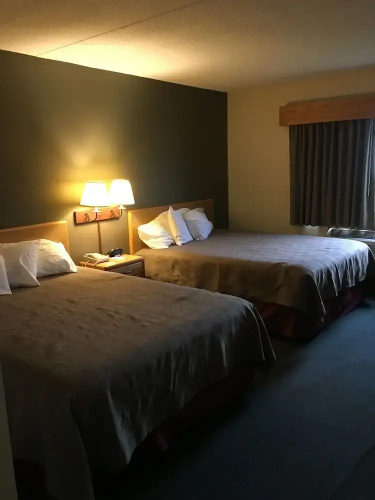 Moose Lake Lodge