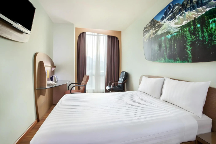 Business Hotel Tomang