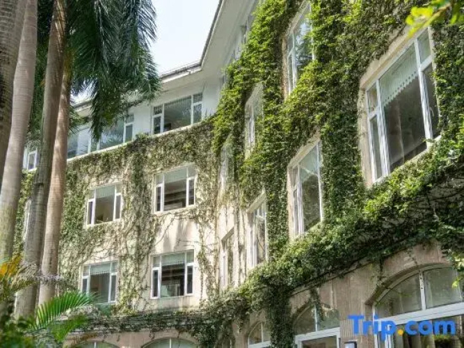 Lilac Garden Hotel