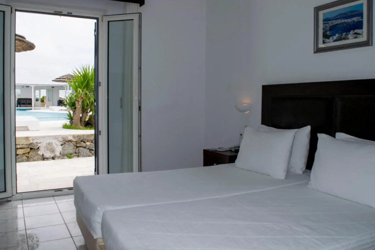 Giannoulaki Resort