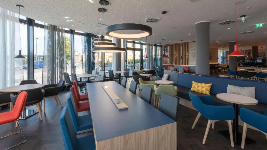 Holiday Inn Express Dusseldorf - Hauptbahnhof photo 22