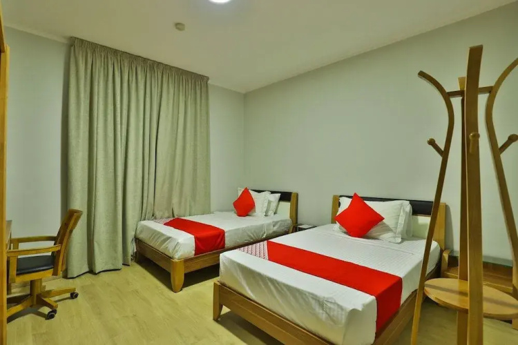 OYO 305 Amani House