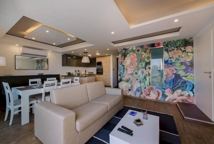 1 Bedroom Apartment with balcony