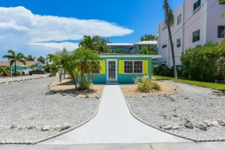 2 Bedrooms Cottage