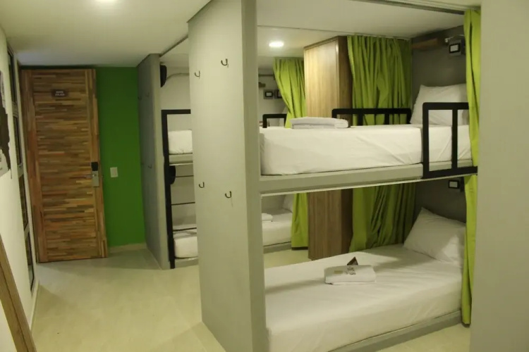 Los Patios Suites Hostal