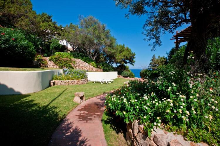 Club Hotel Baja SardiniaOver view