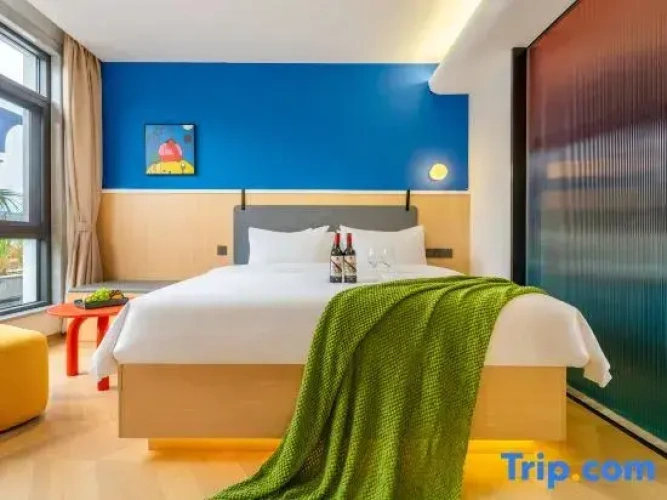 Standard Double room with pool view