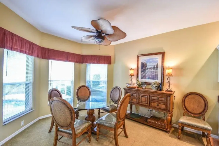 Falcons Glen Blvd Home 7073