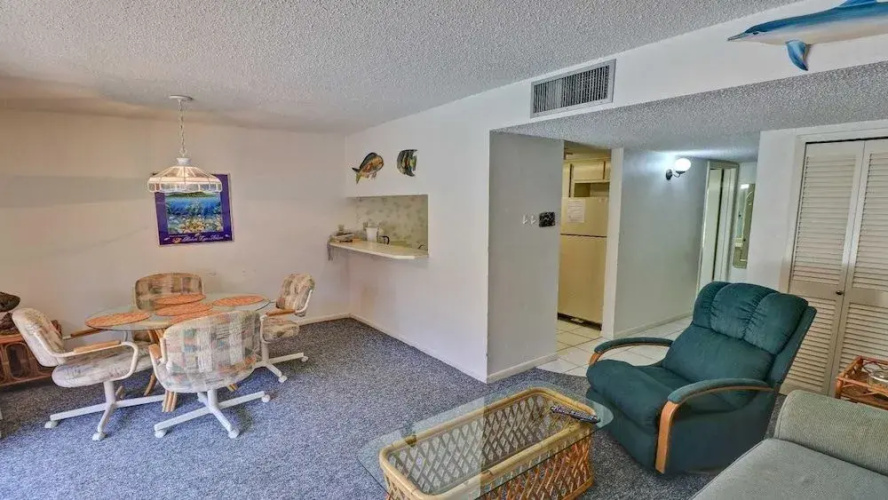 112 - 1 Br Condo