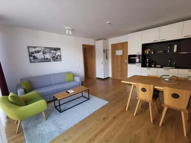 3 Bedrooms Executive Apartment