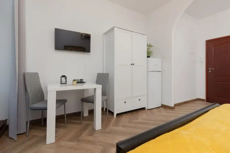 Piotrkowska Cozy Studio by Renters
