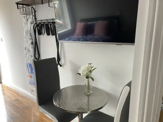 Private Self-contained Annex With Wifi & Parking