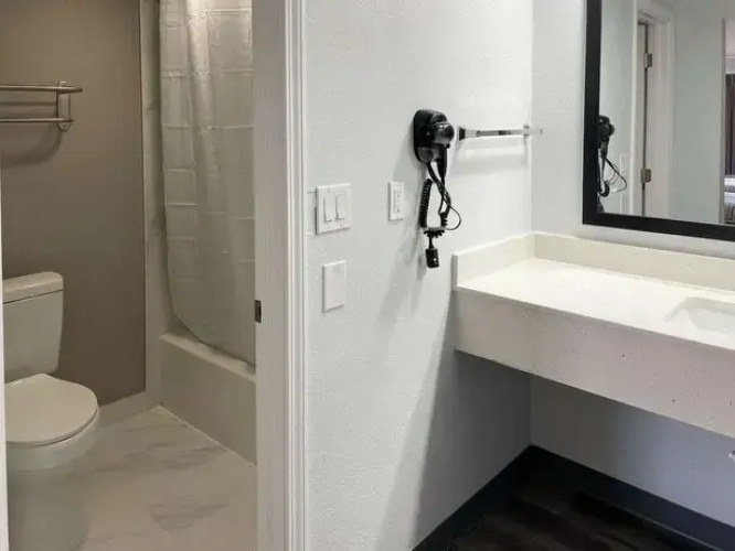 Studio 6 Tulsa, OK Central
