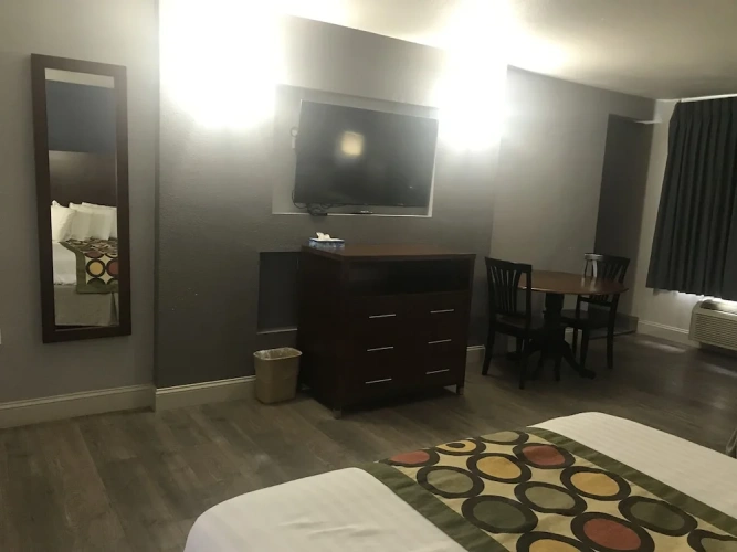 Deluxe Quadruple Suite