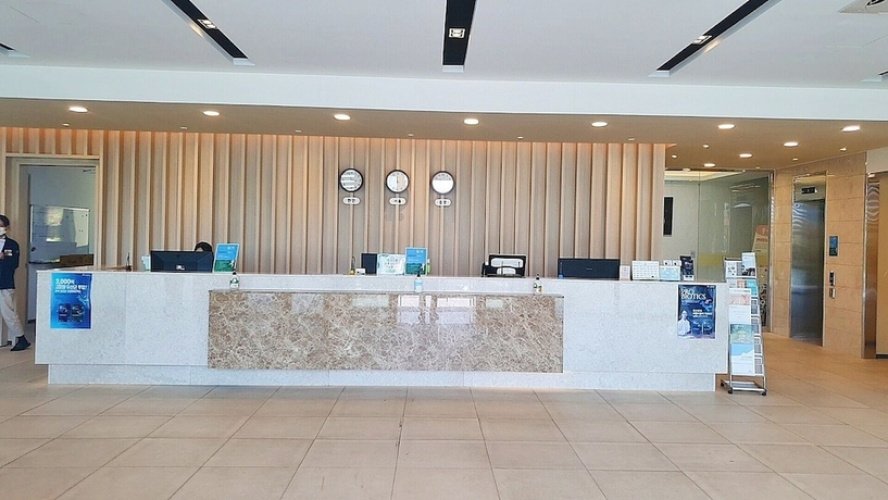 Coral Bay Resort