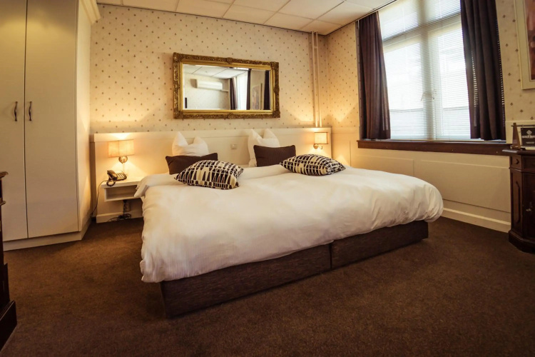 Queen Hotel