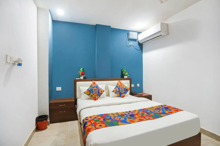 Fabhotel Usha Continental