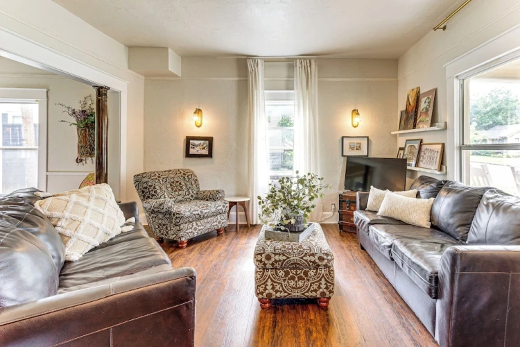 3 Bedrooms Cottage