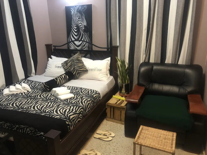 Savannah House - Hostel