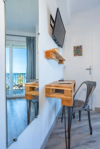 Economy Double room with balcony and with sea view