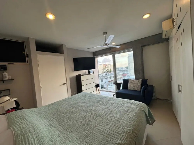 2BR Penthouse with Rooftop Pool