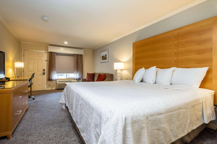 Best Western Plus Dixon Davis