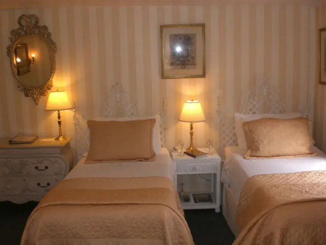 Samuel Durfee House B&B