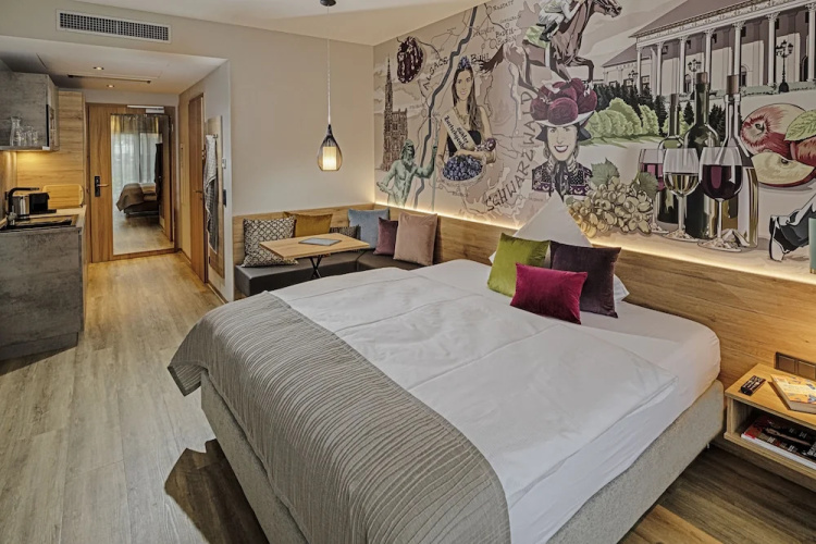 Adoro Aparthotel