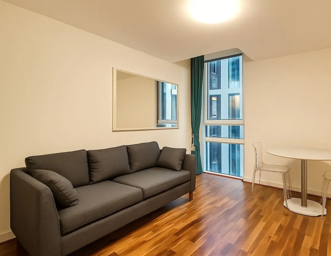 Still Life Moorgate Deluxe